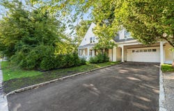 19 Gilchrest Road, Great Neck, NY 11021