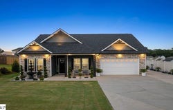 223 RC Thompson Road, Chesnee, SC 29323