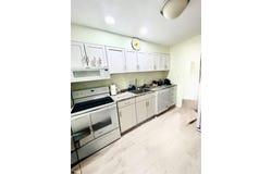 703 N Dudley Ave, Ventnor, NJ 08406