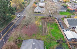 160 E 7TH St, Lafayette, OR 97127