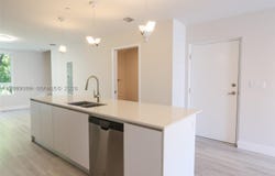 2555 NE 193rd St, Miami, FL 33180