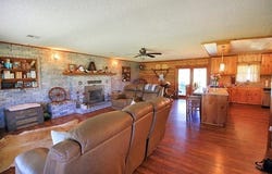 465501 E 800 Road, Stilwell, OK 74960