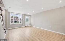 925 MAPLE Avenue, GLENOLDEN, PA 19036
