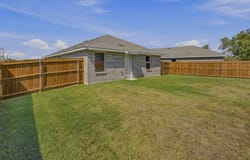 1913 Glory Drive, Bonham, TX 75418