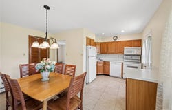 7 Blanche Street, Plainview, NY 11803