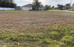 2000 SW 28TH Terrace, CAPE CORAL, FL 33914