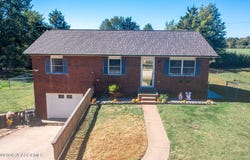 105 SUNSET Drive, Linn, MO 65051