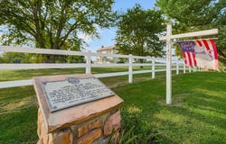 21497 203rd Street, Tonganoxie, KS 66086