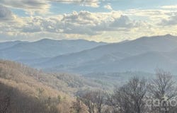 686 Hyacinth Drive, Clyde, NC 28721