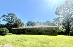 20 Red Lenoir, Picayune, MS 39466