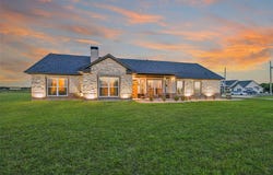 8677 Fm 1553, Leonard, TX 75452