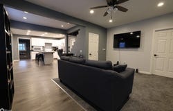 7 E High Street, Marshalltown, IA 50158