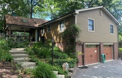 108 Needham Dr, Valencia, PA 16059