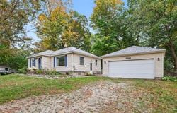 1544 Bauer Road, Jenison, MI 49428