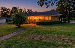 509 Sunset Strip, Eufaula, OK 74432