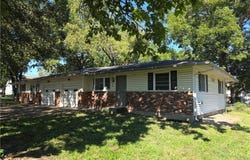 108 S Hayes Street, Garnett, KS 66032