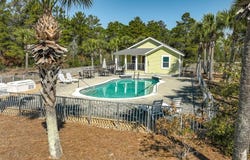 114 Plantation Dr, Carrabelle, FL 32322