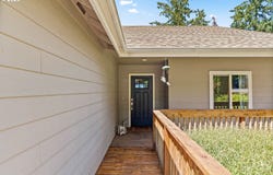 7260 GLACIER Dr, Springfield, OR 97478