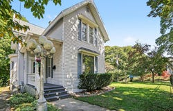 476 4th Street, Manistee, MI 49660
