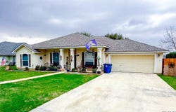 305 Yorktown, Pleasanton, TX 78064