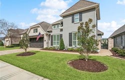 898 S CORNICHE DU LAC, Covington, LA 70433
