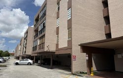 1900 W 68th Street, Hialeah, FL 33014