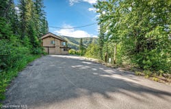 216 Mogul Hill Rd, Sandpoint, ID 83864
