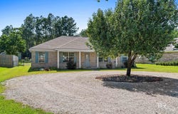 9427 Hammock Road, Elberta, AL 36530