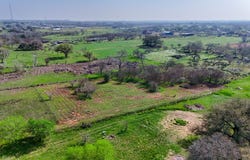 116 Tecolote Ln, Floresville, TX 78114