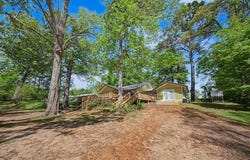 195 CR 4804 E, Broaddus, TX 75929