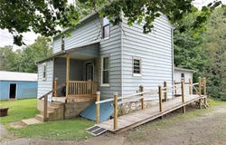 561 Chestnut Ridge Rd, Derry Twp, PA 15650