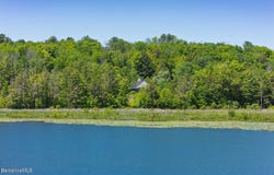 7 Wheatley Dr, Stockbridge, MA 01262