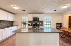 90 Thomas Circle, Columbus, MS 39705