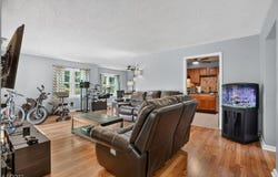 51 Woodmere Dr, Sayreville Boro, NJ 08859-2173