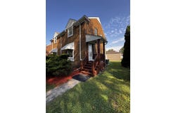 223 Adelaide Place, Munster, IN 46321