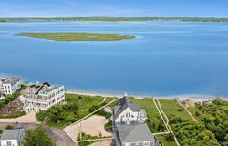 8 Dune Lane, Westhampton Dunes, NY 11978