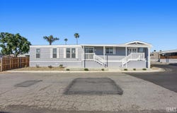 152 Torrey Pine Lane, Bakersfield, CA 93308