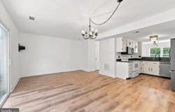 14 KINGSTON TER, ASTON, PA 19014