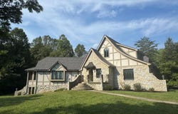 5500 E Ariel Way, Bloomington, IN 47408-9006