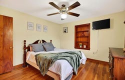 11 AVALON LN, Lexington, VA 24450