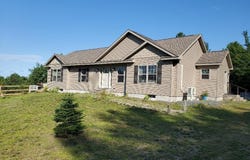 21 Pioneer Way, Aurora, ME 04408