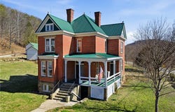 512 Walgrove Road, Elkview, WV 25071