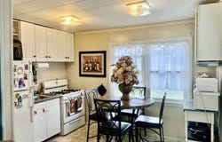 593 N Monroe Ave, Lindenhurst, NY 11757