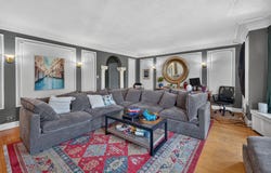 426 S AUSTIN Boulevard, Oak Park, IL 60304