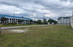 Western Boulevard, Jacksonville, NC 28546