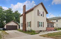 213 E Centralia St, Elkhorn, WI 53121