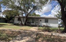 3011 E 3rd Street, Lubbock, TX 79403