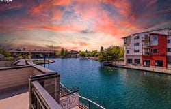8135 SW SENECA St, Tualatin, OR 97062