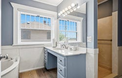 1646 E St Louis, Springfield, MO 65802