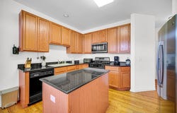 48 Wellesley Circle, Northbrook, IL 60062